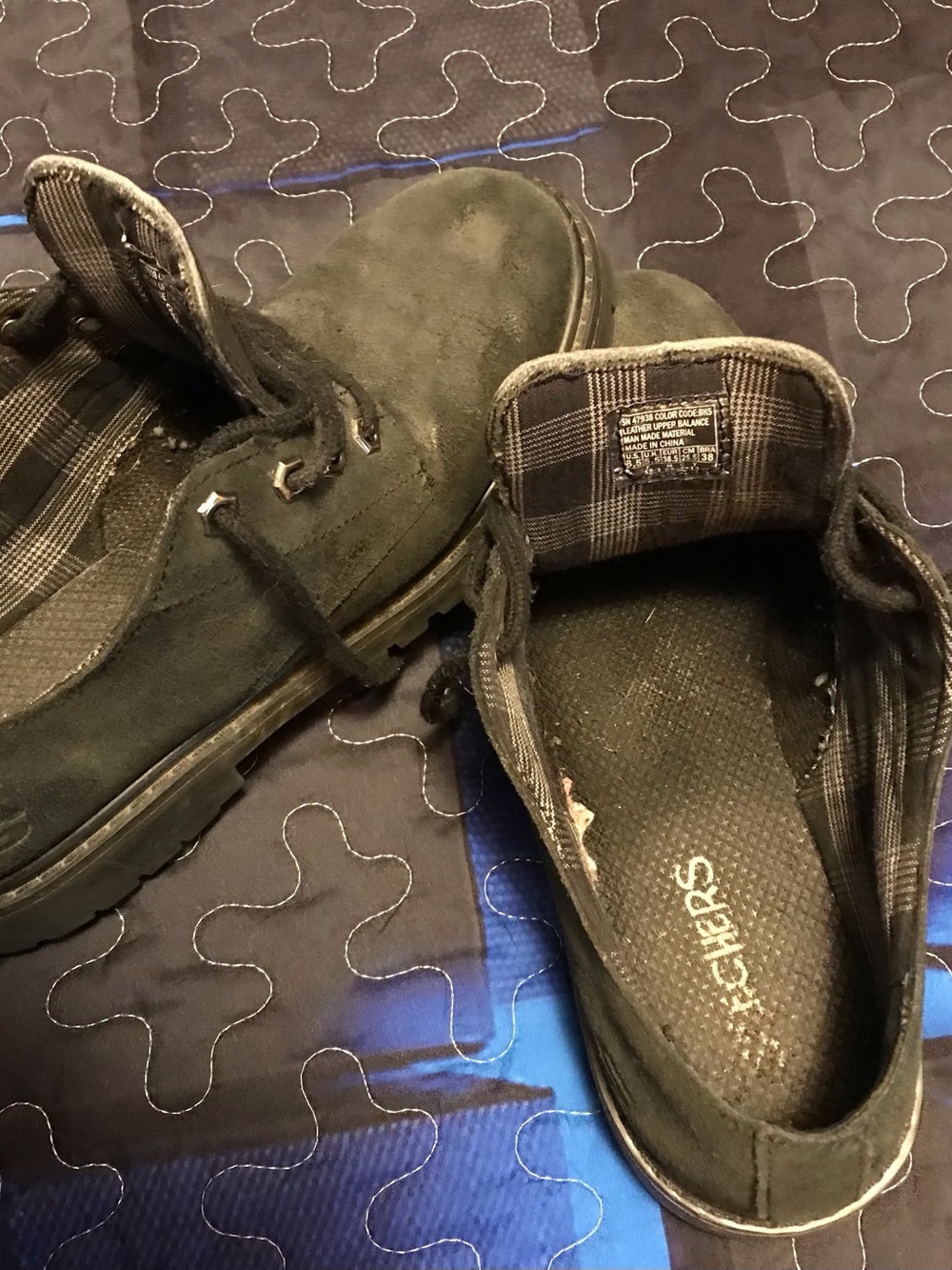 Skechers women’s Black Suede casual lace-up